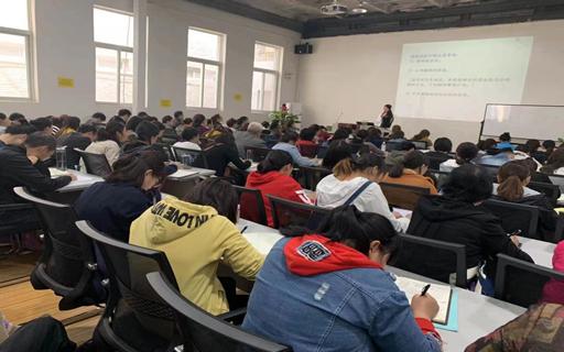 入學(xué)試聽試學(xué)階段每周開班